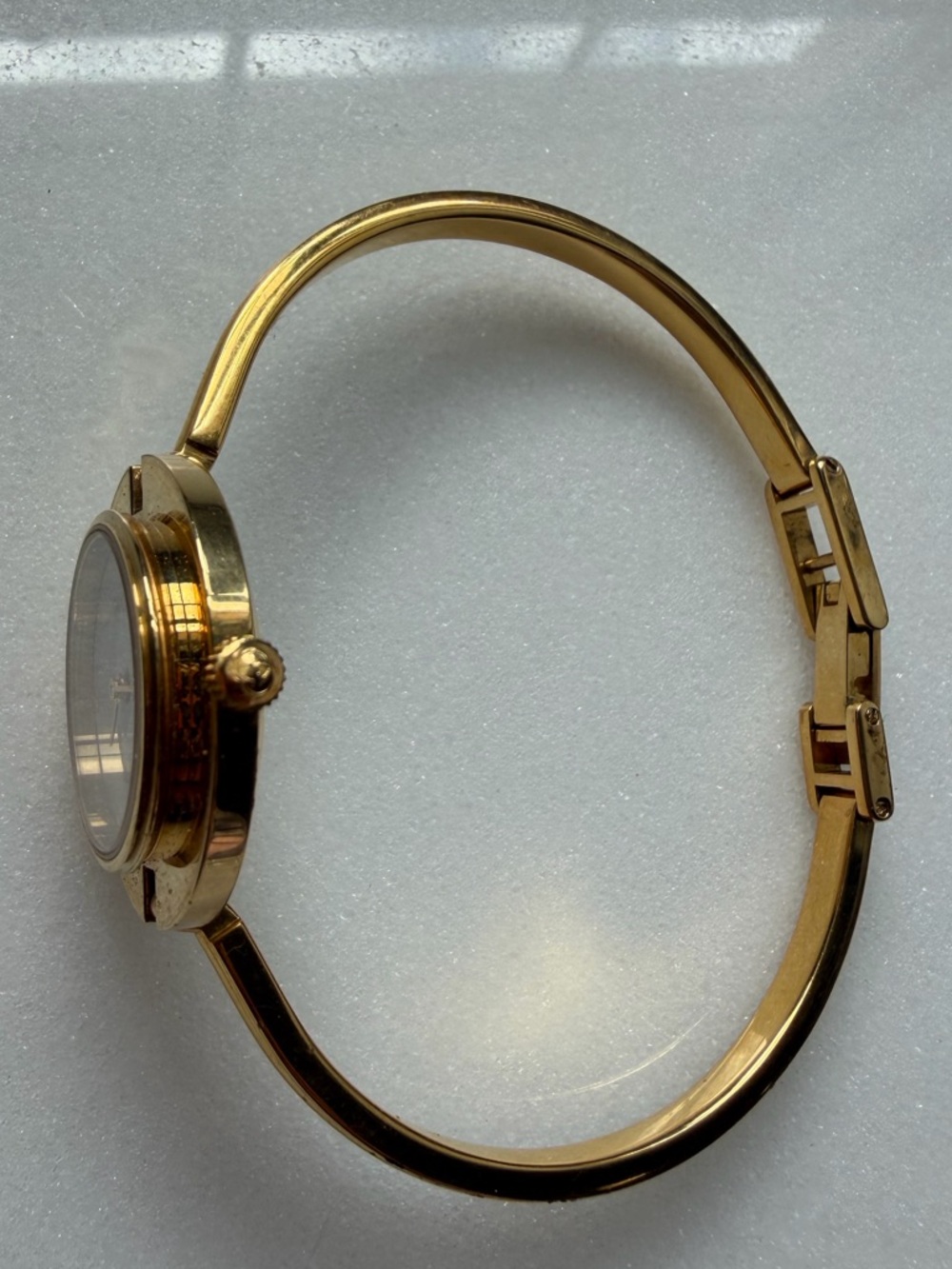 VIRAL🔥GUCCI watch interchangeable bezel circle bracelet watch gold tone Gucci - Picture 10 of 17